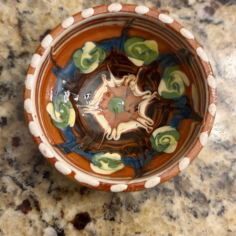 Set of 3 Hand-Painted Ceramic Stackable Mini Bowls - Picture 5 of 8